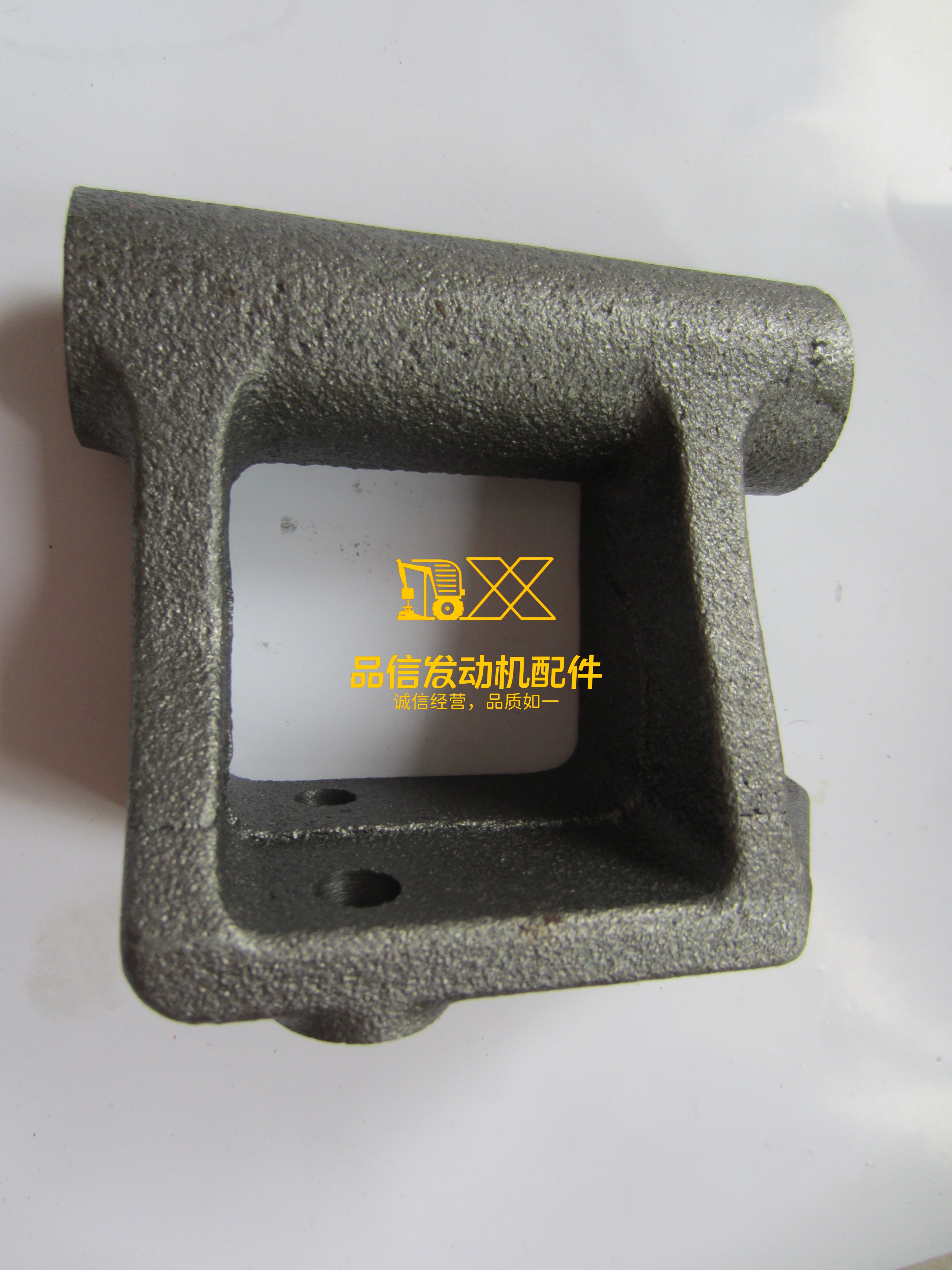 OEM DCEC Cummins SUPPORT ALTERNATOR For Cummins 3910923 3910923 3903101 3906383