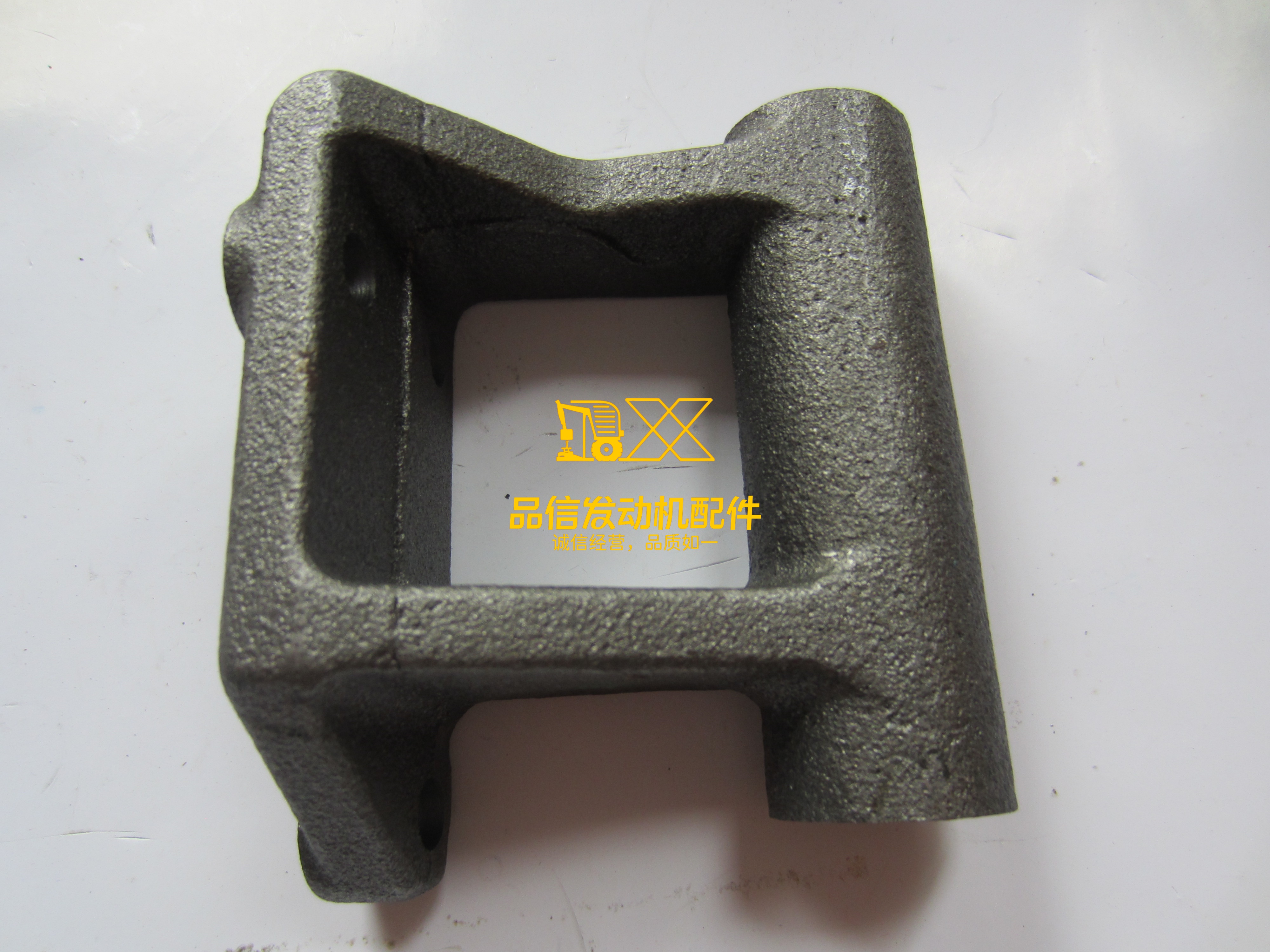 OEM DCEC Cummins SUPPORT ALTERNATOR For Cummins 3910923 3910923 3903101 3906383 OEM DCEC Cummins SUPPORT ALTERNATOR For Cummins 3910923 3910923 3903101 3906383