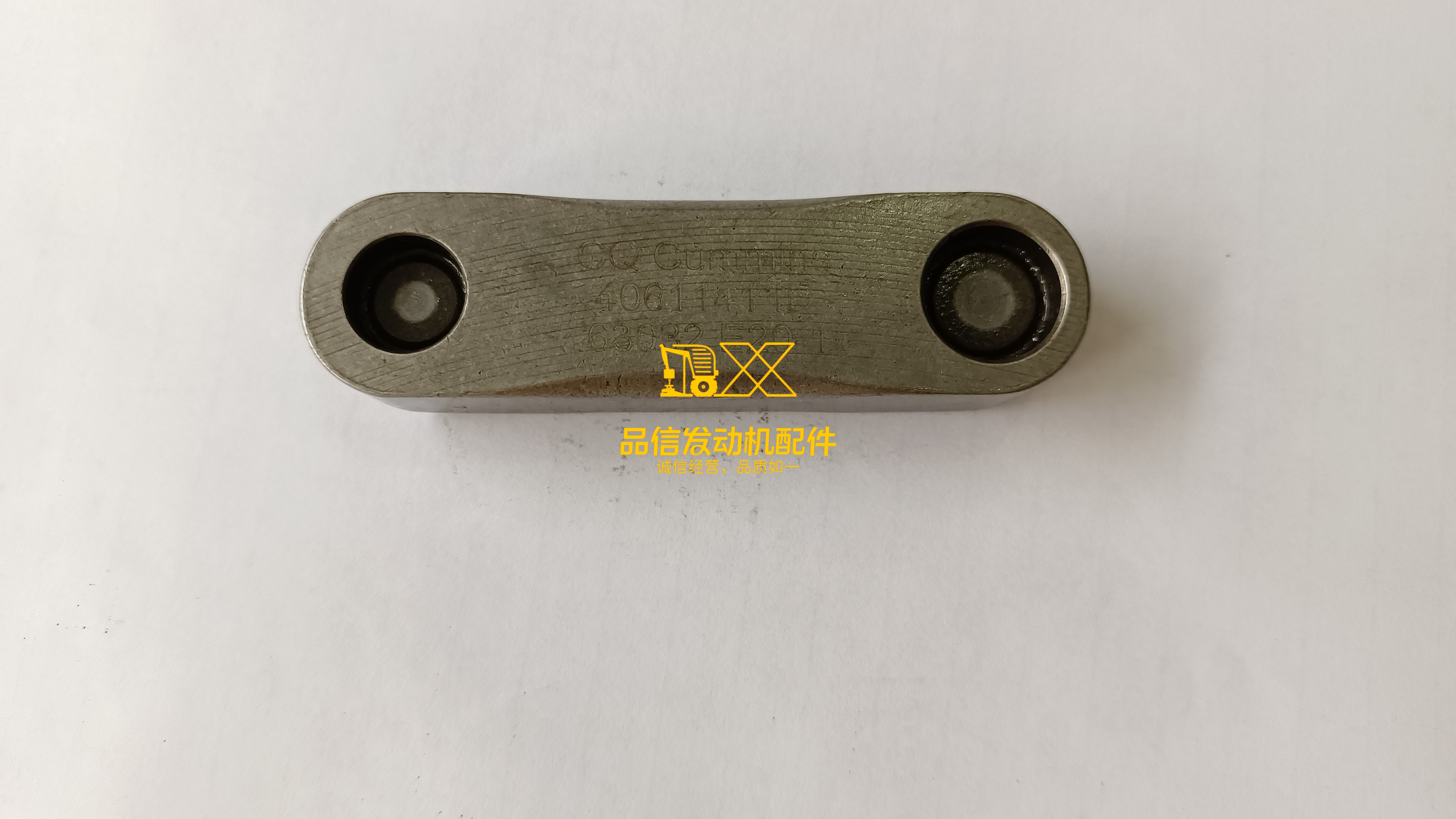 High-Quality Nt855 Valve Crosshead 4061141 for Cummins Marine Diesel Engines