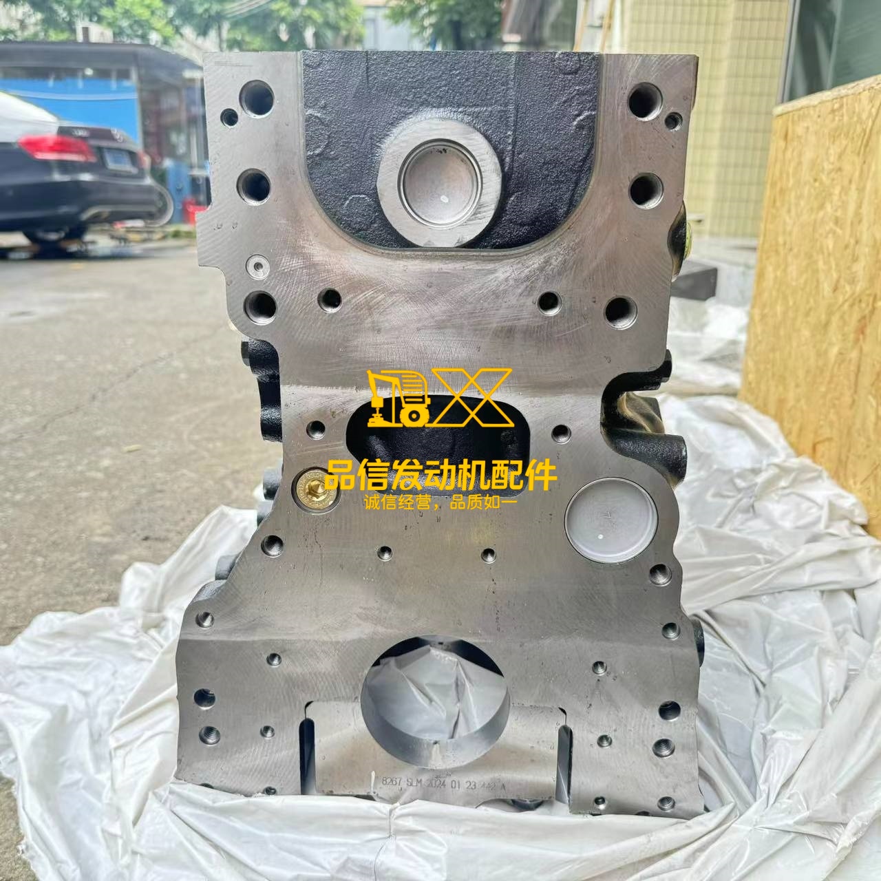 Isuzu Genuine Engine Cylinder Block 6HK1 8982069650 8970776360 02/801800