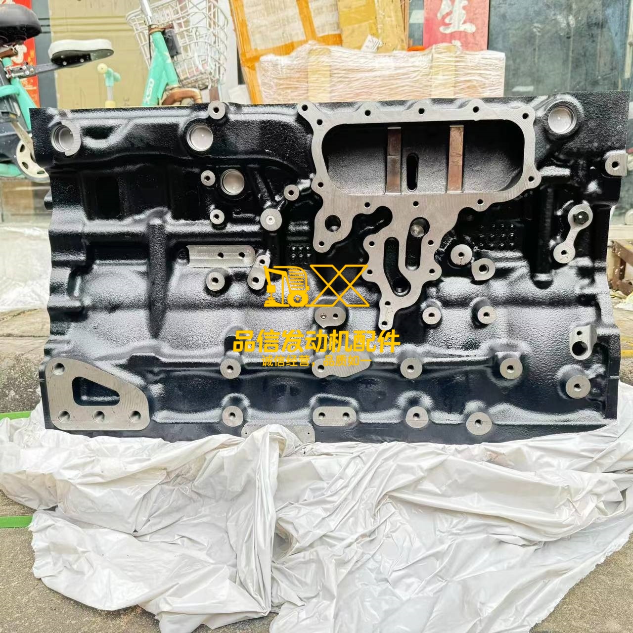 Isuzu Genuine Engine Cylinder Block 6HK1 8982069650 8970776360 02/801800