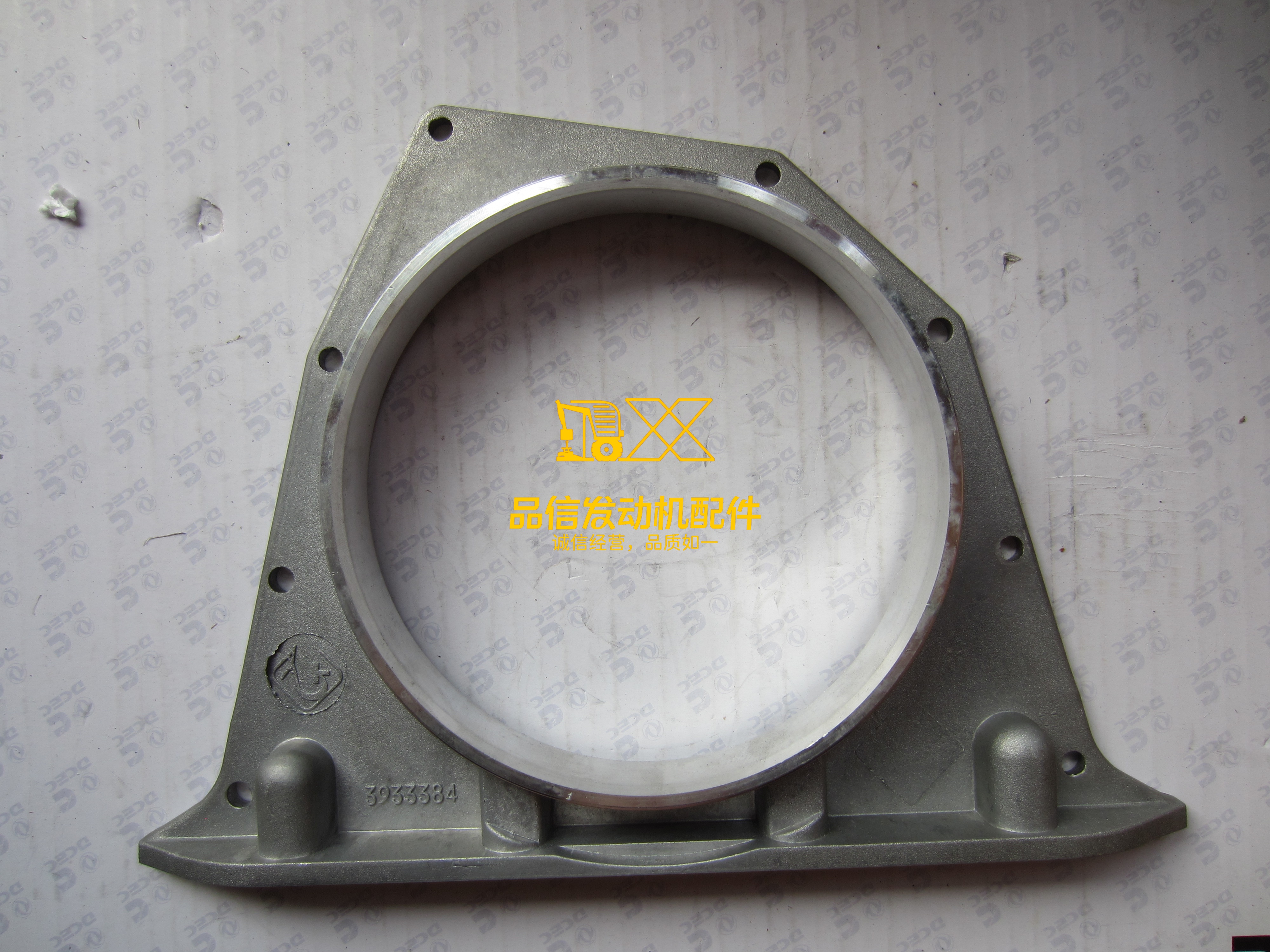 After the oil seal seat 3933384 Cummins diesel engine parts General engine parts