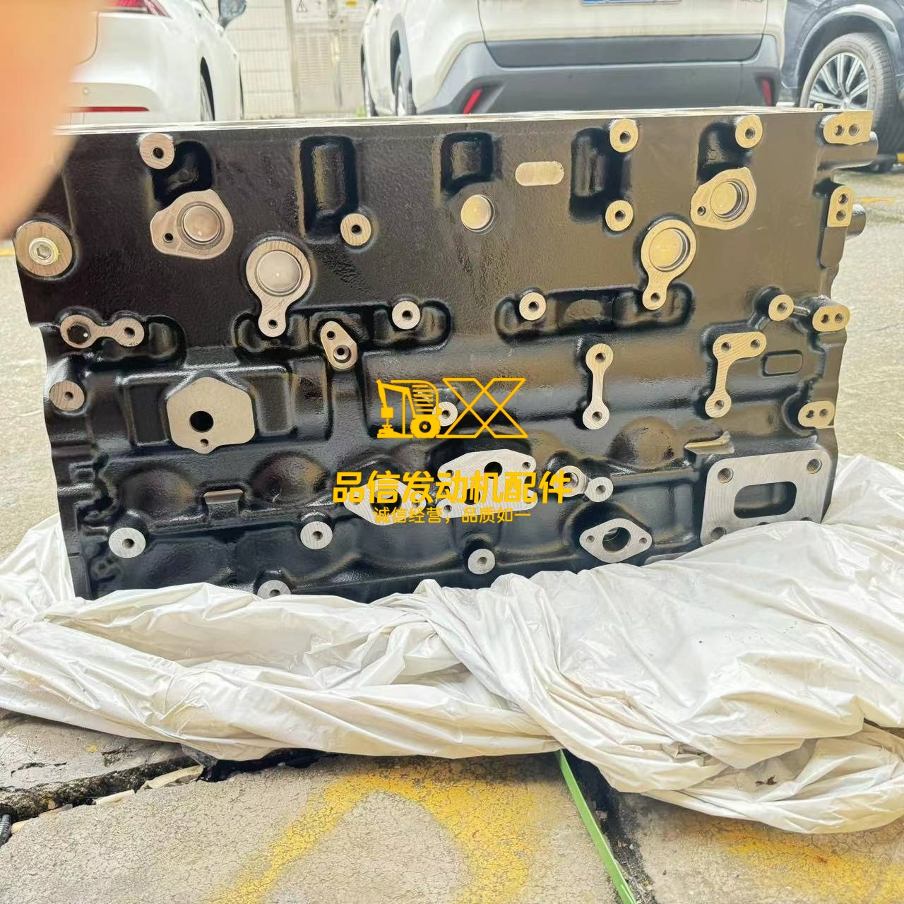 Isuzu Genuine Engine Cylinder Block 6HK1 8982069650 8970776360 02/801800