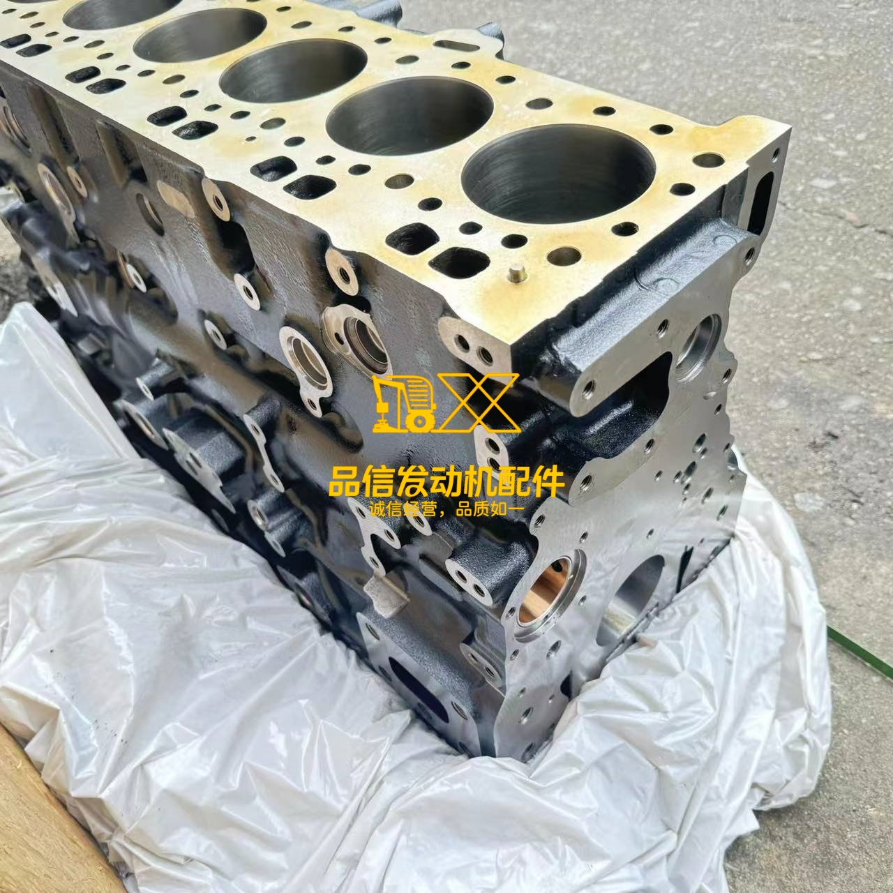 Isuzu Genuine Engine Cylinder Block 6HK1 8982069650 8970776360 02/801800