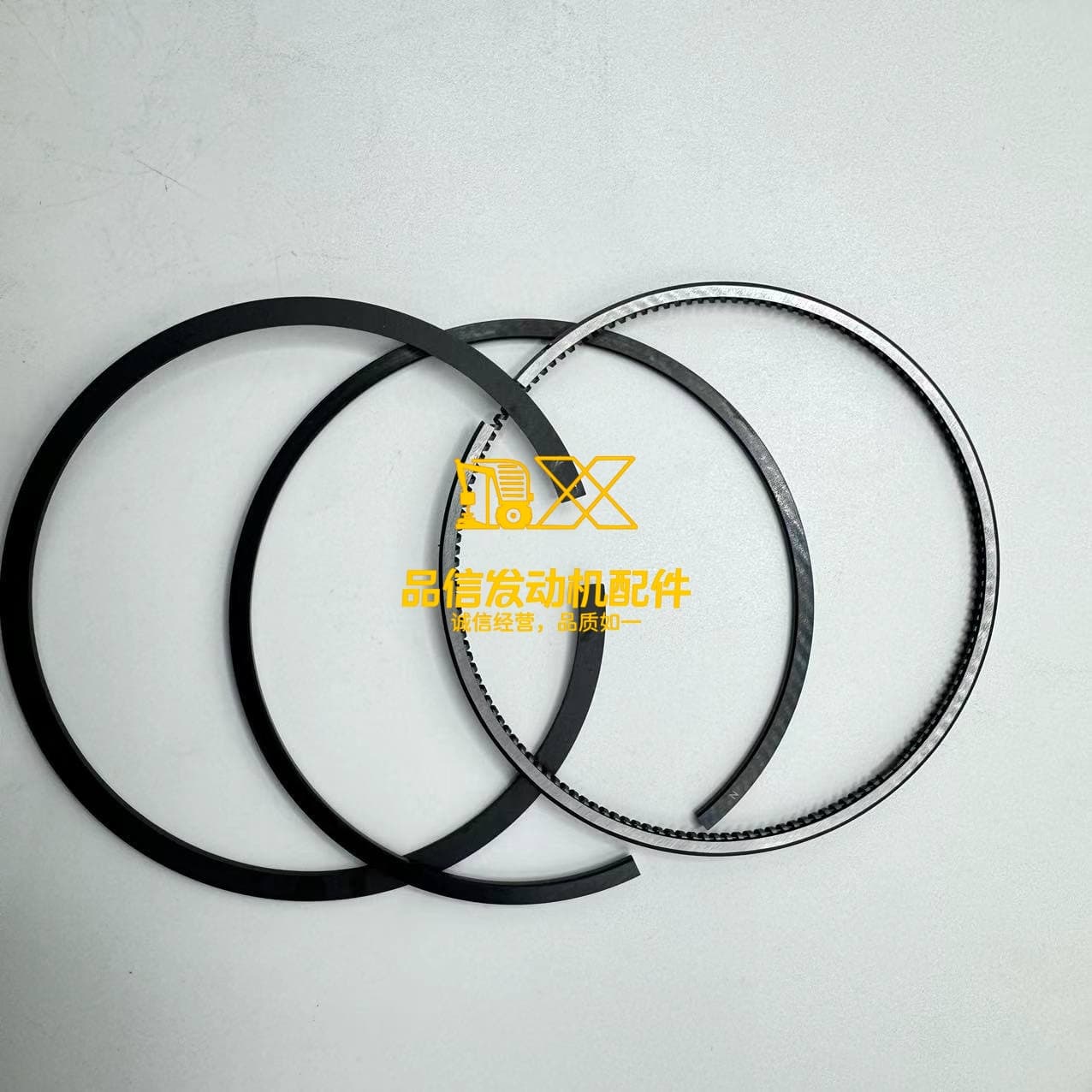 Piston Ring STD 16853-21050 1G826-21050 1J701-21050for Kubota Spare Parts D722 D902 V2607 Piston Ring Kit