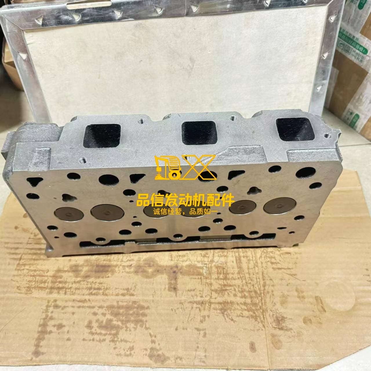 KUBOTA D1503, D1703 Engine head with valves 16467-03040 (NEW)