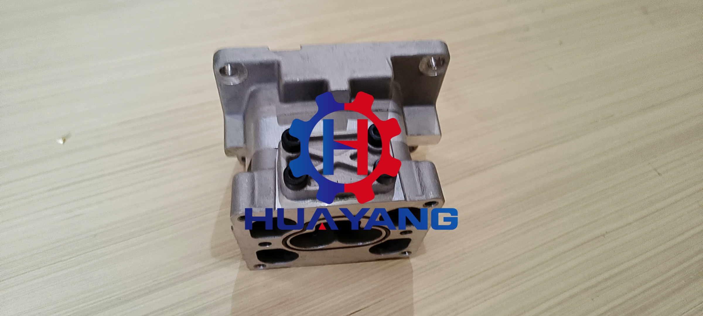 705-41-04400 Hydraulic Oil Gear Pump for Wheel Loader Komatsu WA250-6 705-56-26080 705-56-26081