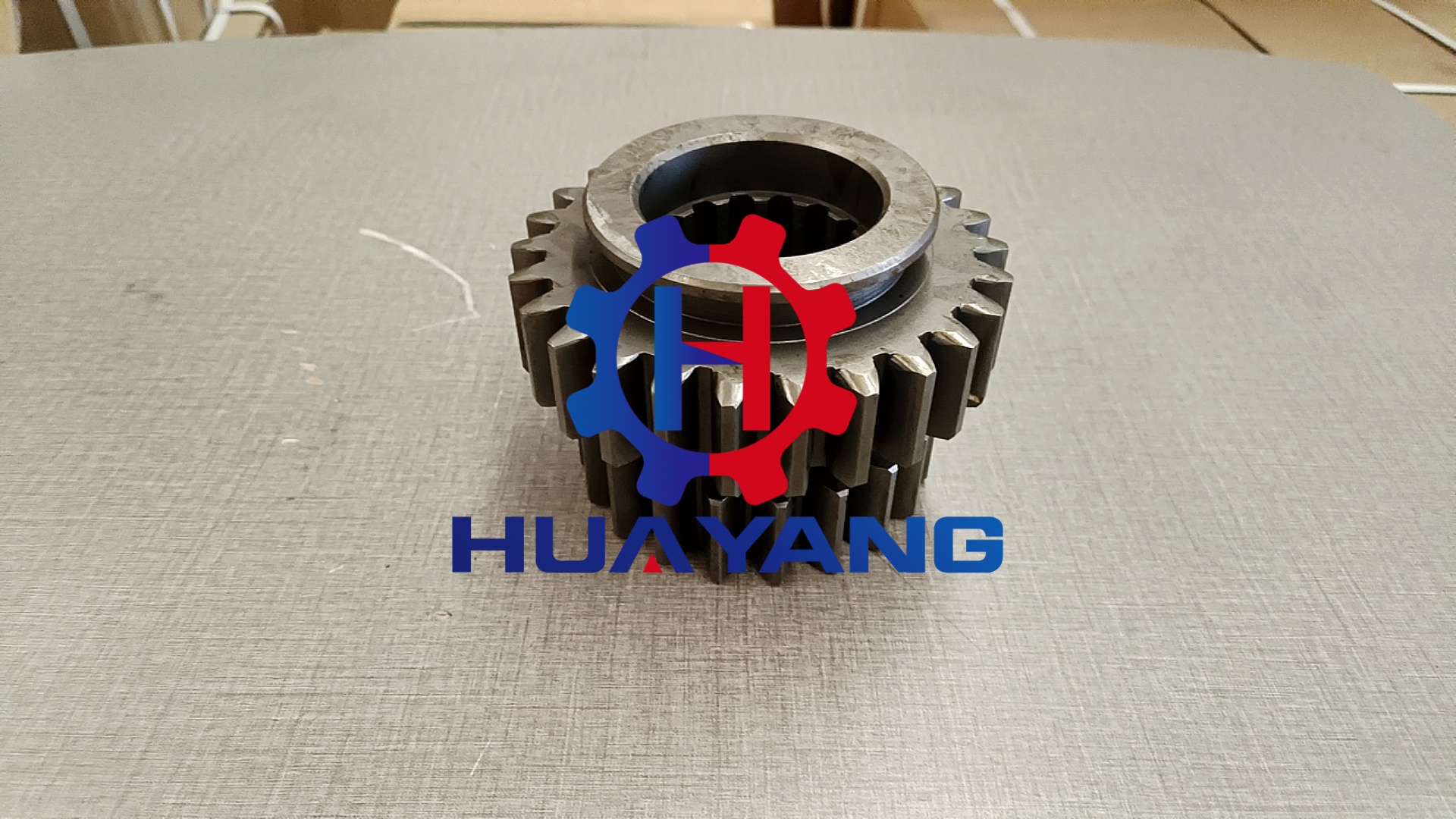 Komatsu GEAR 130-14-71140 NEW OEM