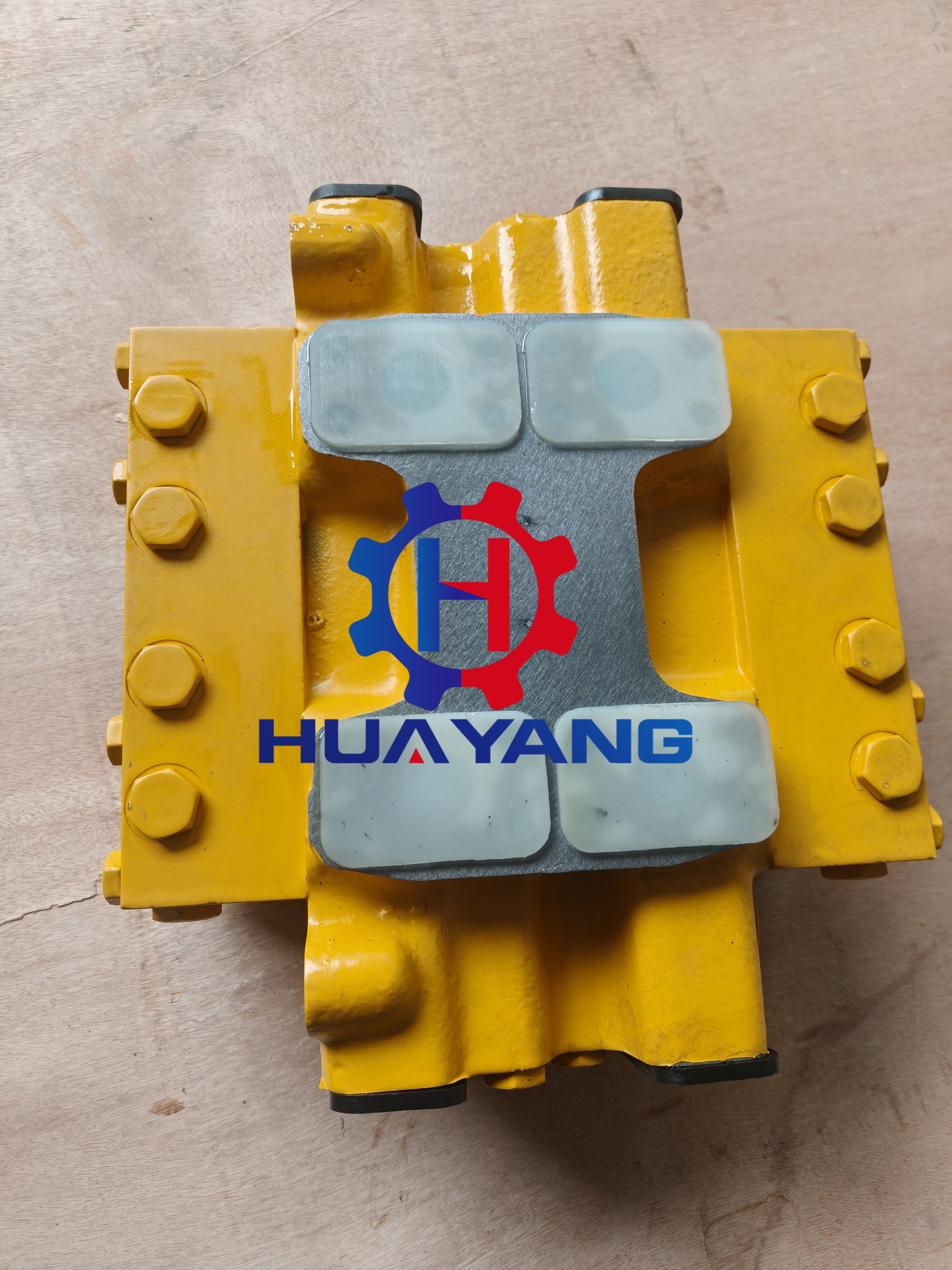 Construction Machinery Parts 709-62-12101 VALVE for Komatsu Bulldozer D375A-5E0 709-62-12101
