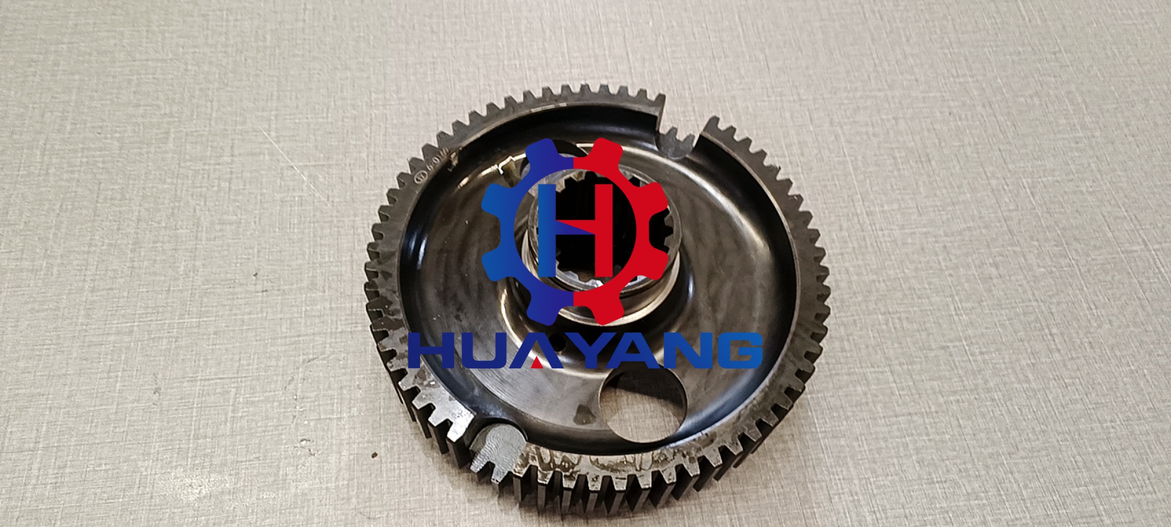 6P0169 - HUG (64 teeth) 9M5682 1H8484 for Caterpillar (CAT)