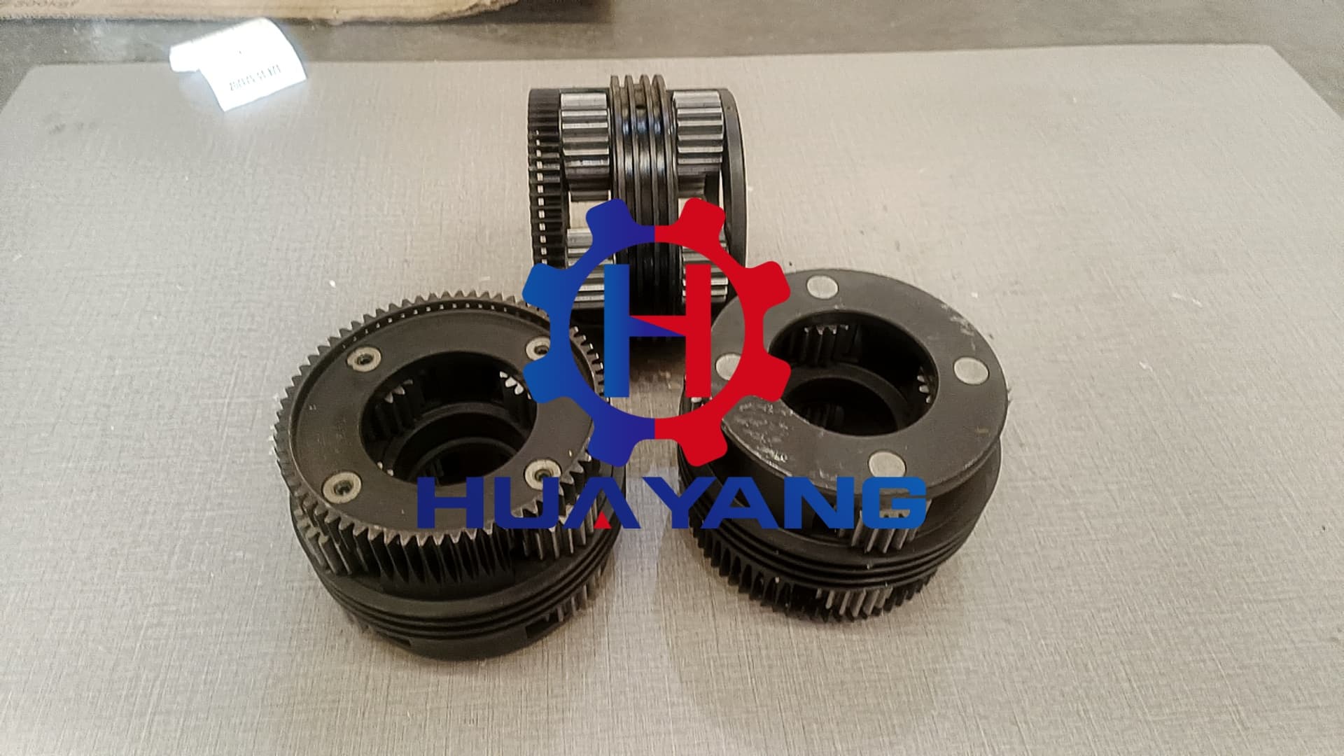 124-15-52320 CARRIER made to fit KOMATSU