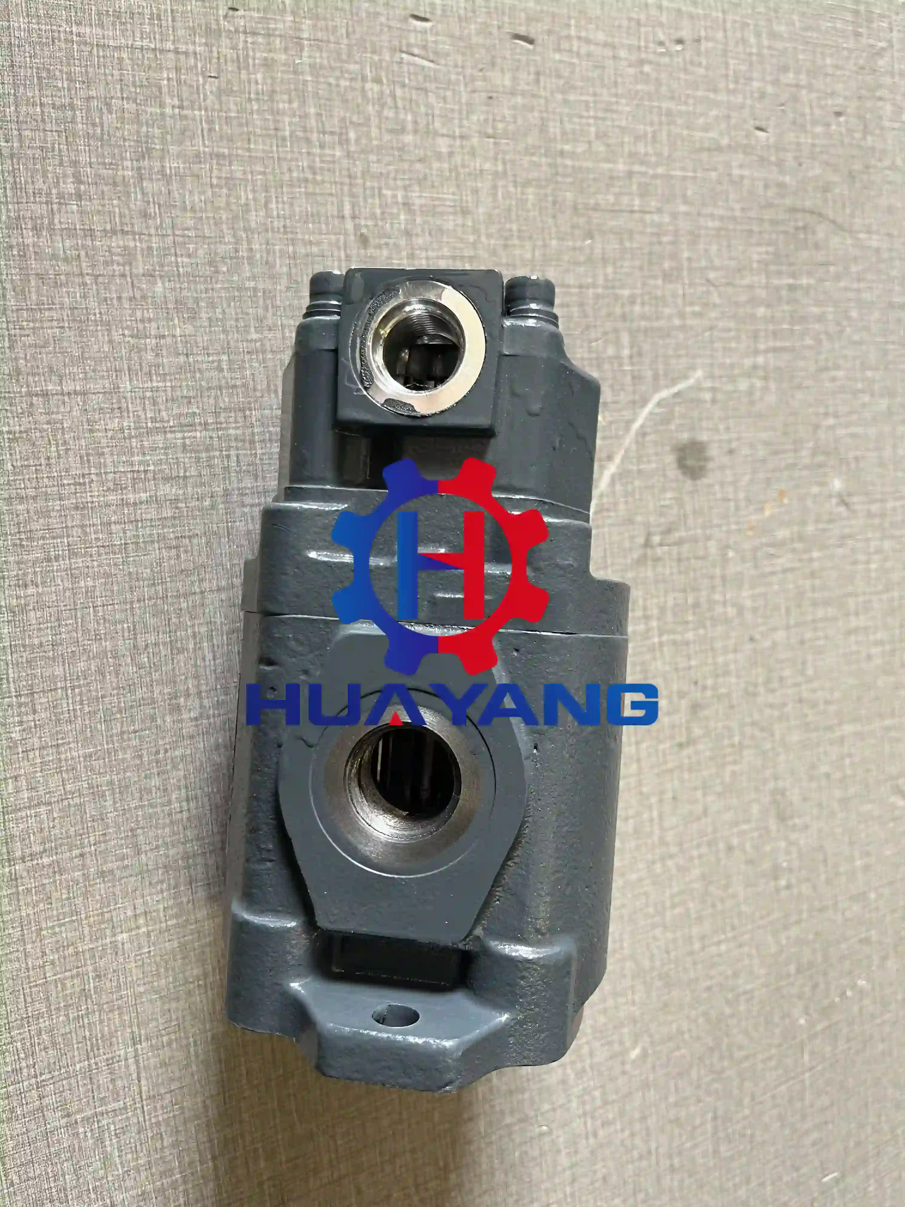 1132304 Excavator Parts Construction Machinery ZAX60 Pilot Pump Assembly