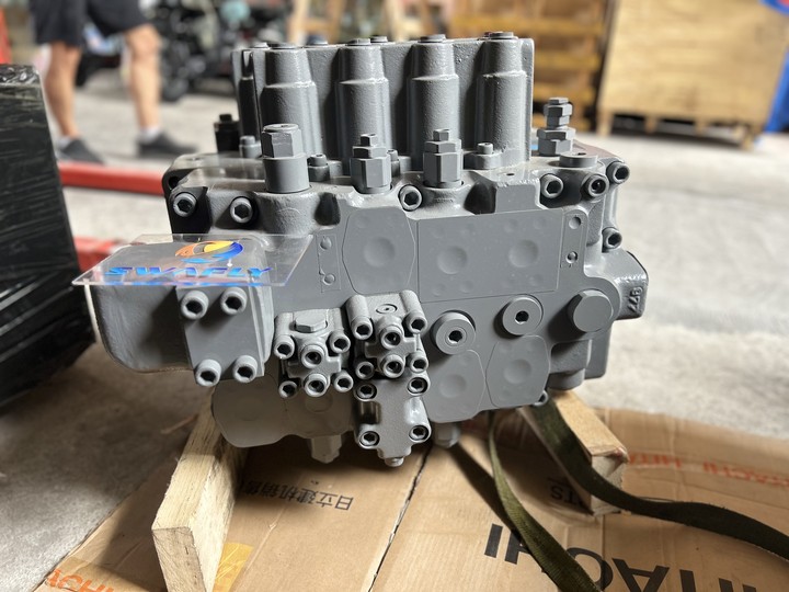 4668268 Hitachi Control Valve 
