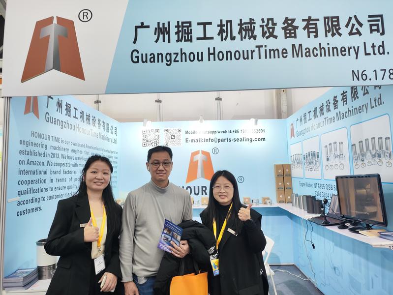 Photos of customers at major exhibitions