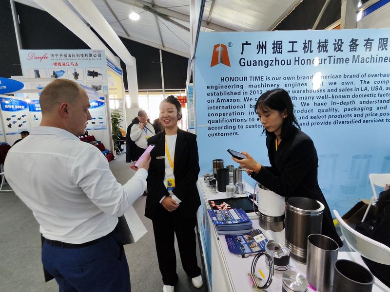 Photos of customers at major exhibitions