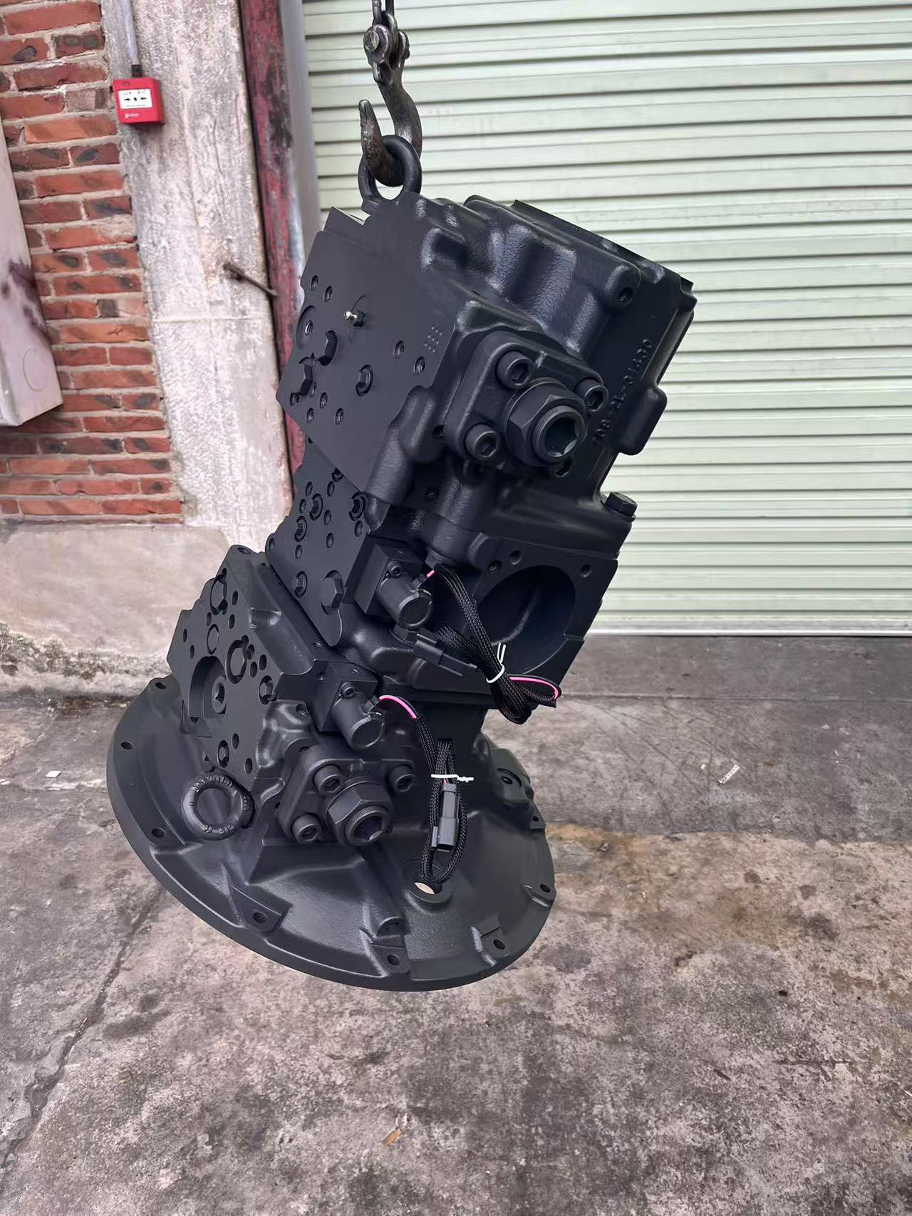 PC200-7/PC200-8 Main Hydraulic Pump 708-2L-31411