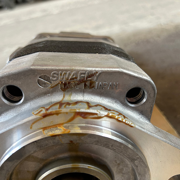 Hitachi 4482892 Gear Pump