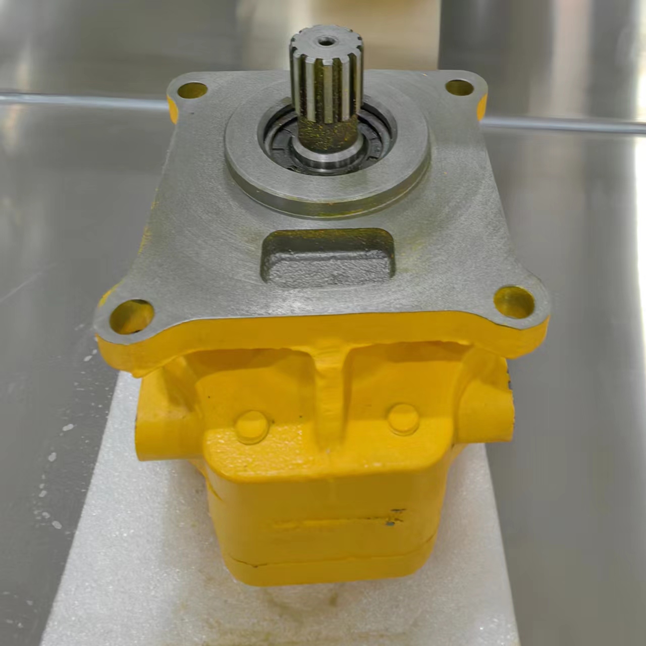 Shantui bulldozer hydraulic pump gear fan pump