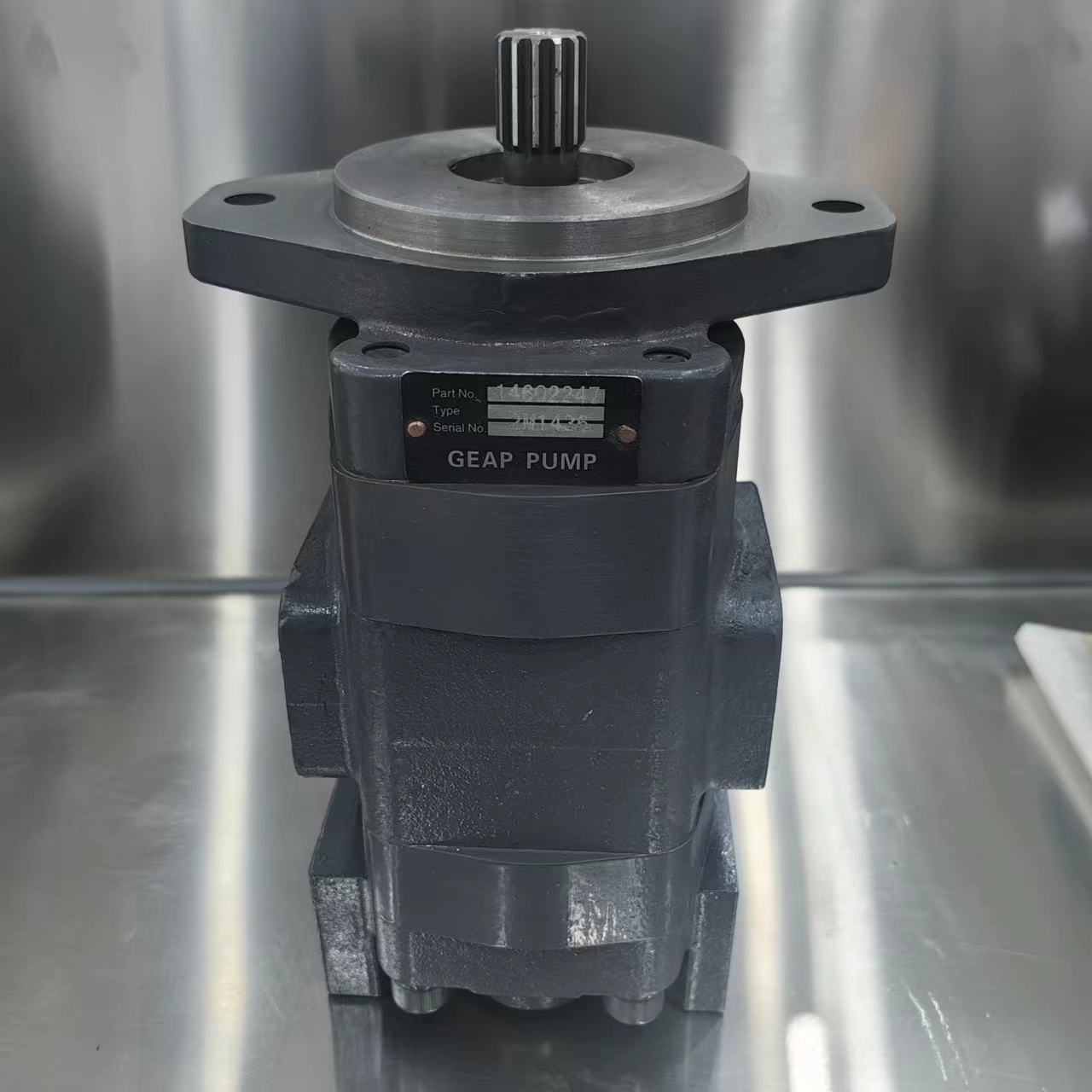 Volvo 380.480 Excavator Gear Fan Pump