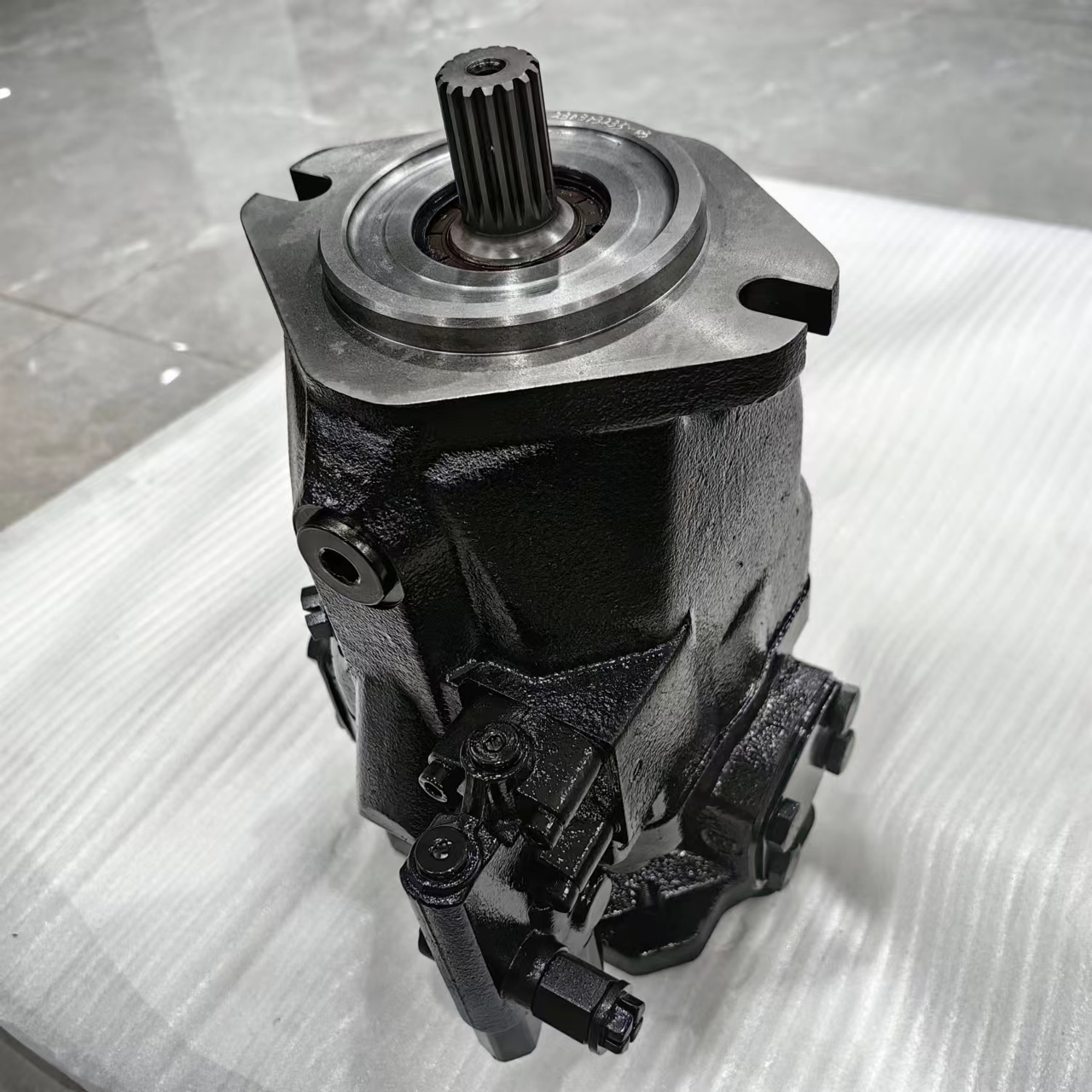 VOE15020177, 15020177 Volvo articulated truck hydraulic pump