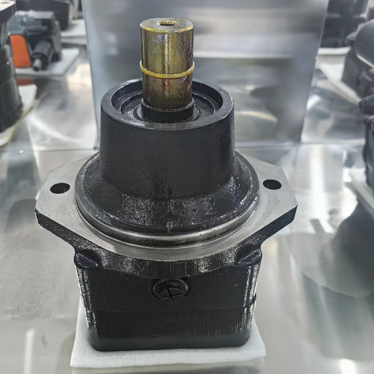 Liugong 950/XCMG 490 Excavator Hydraulic Pump Blade Fan Motor