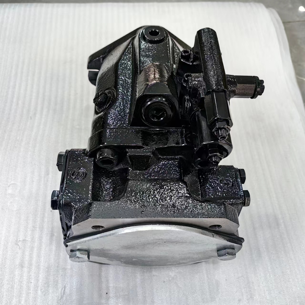 VOE11197051, 11197051 Volvo articulated truck hydraulic pump