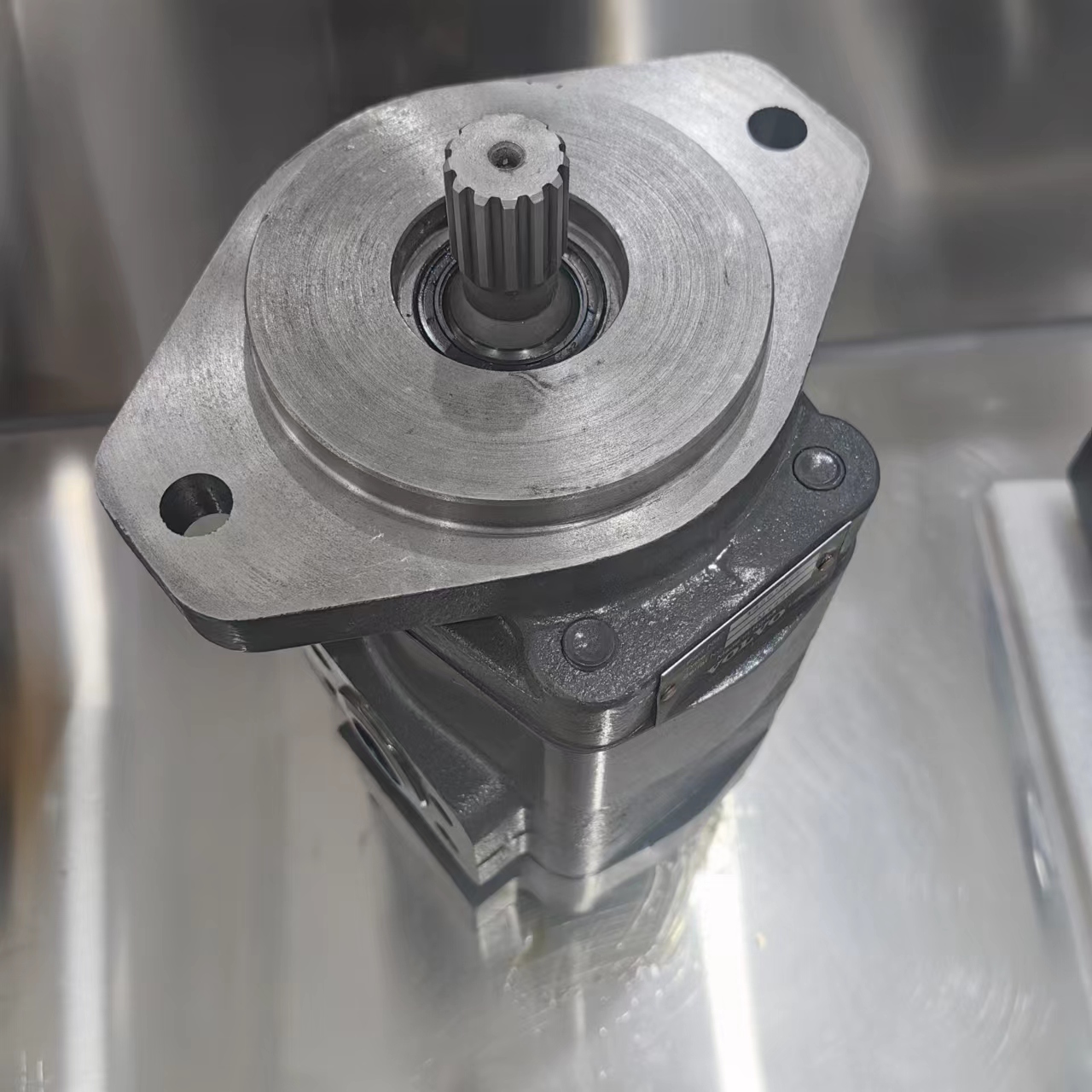 Volvo 360.460 Excavator Hydraulic Pump Gear Fan Pump