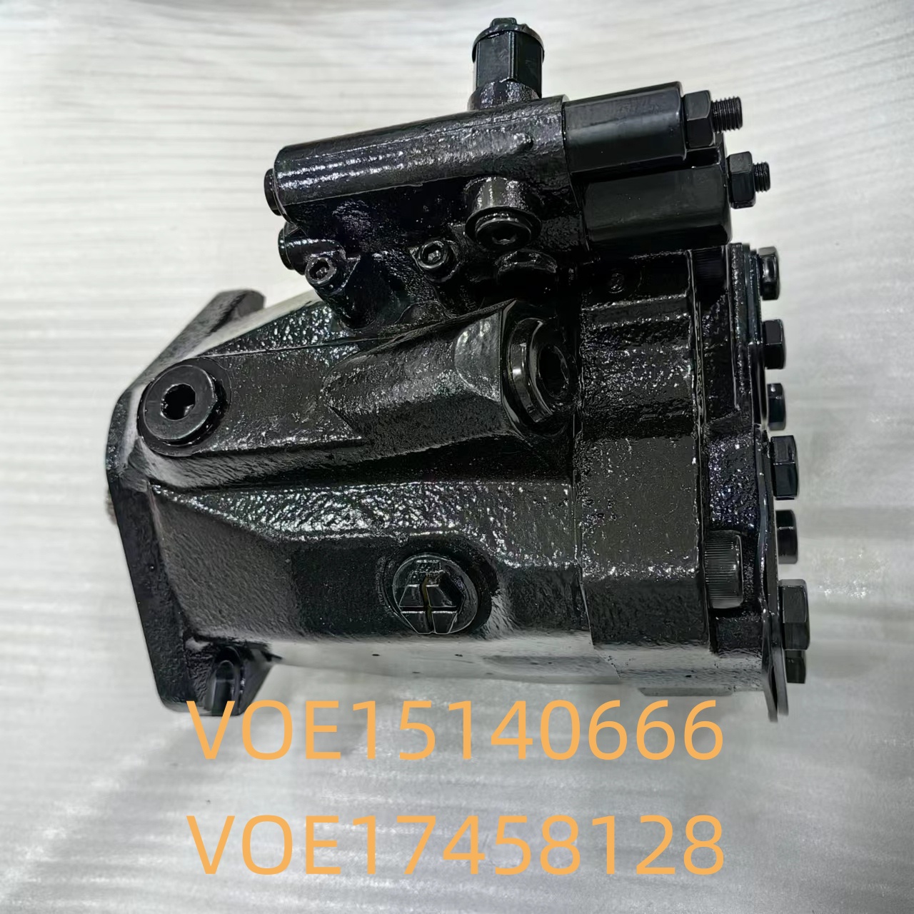 VOE15140666 VOE17458128 15140666沃尔沃铰接式卡车液压泵