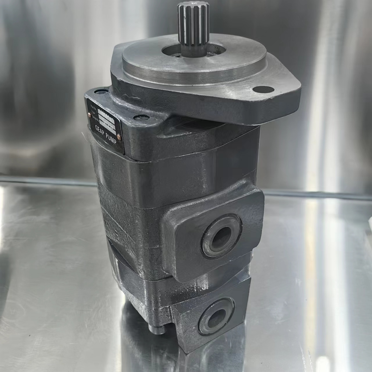 Volvo 380.480 Excavator Gear Fan Pump