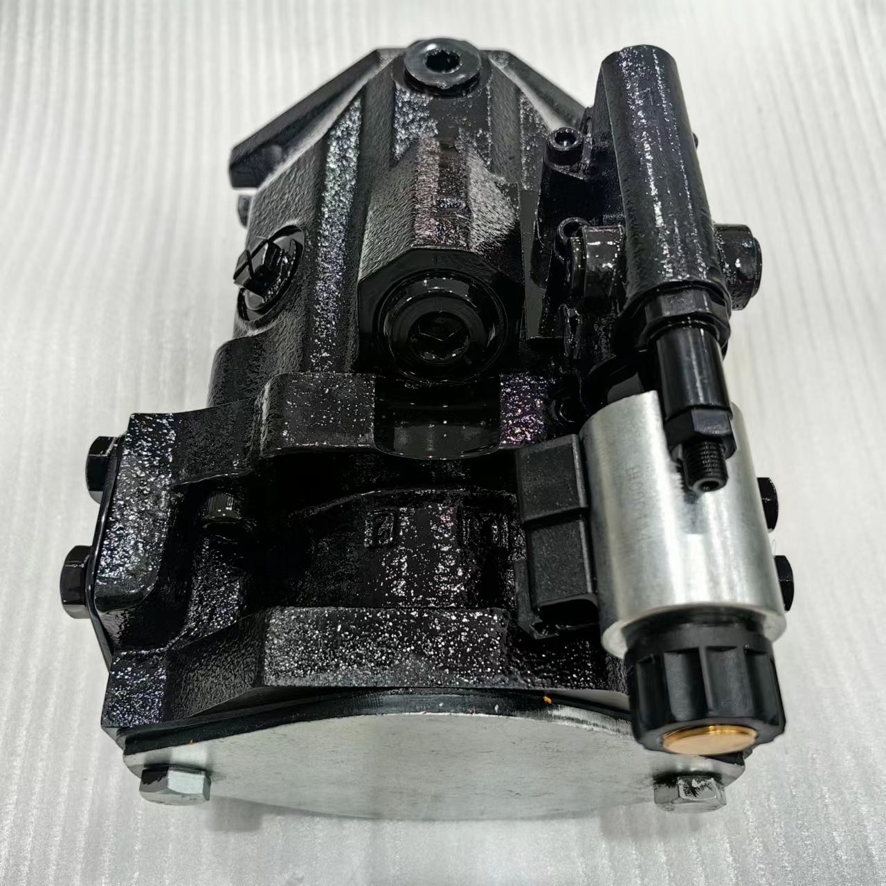 VOE15020156 15191773 Volvo articulated truck hydraulic pump