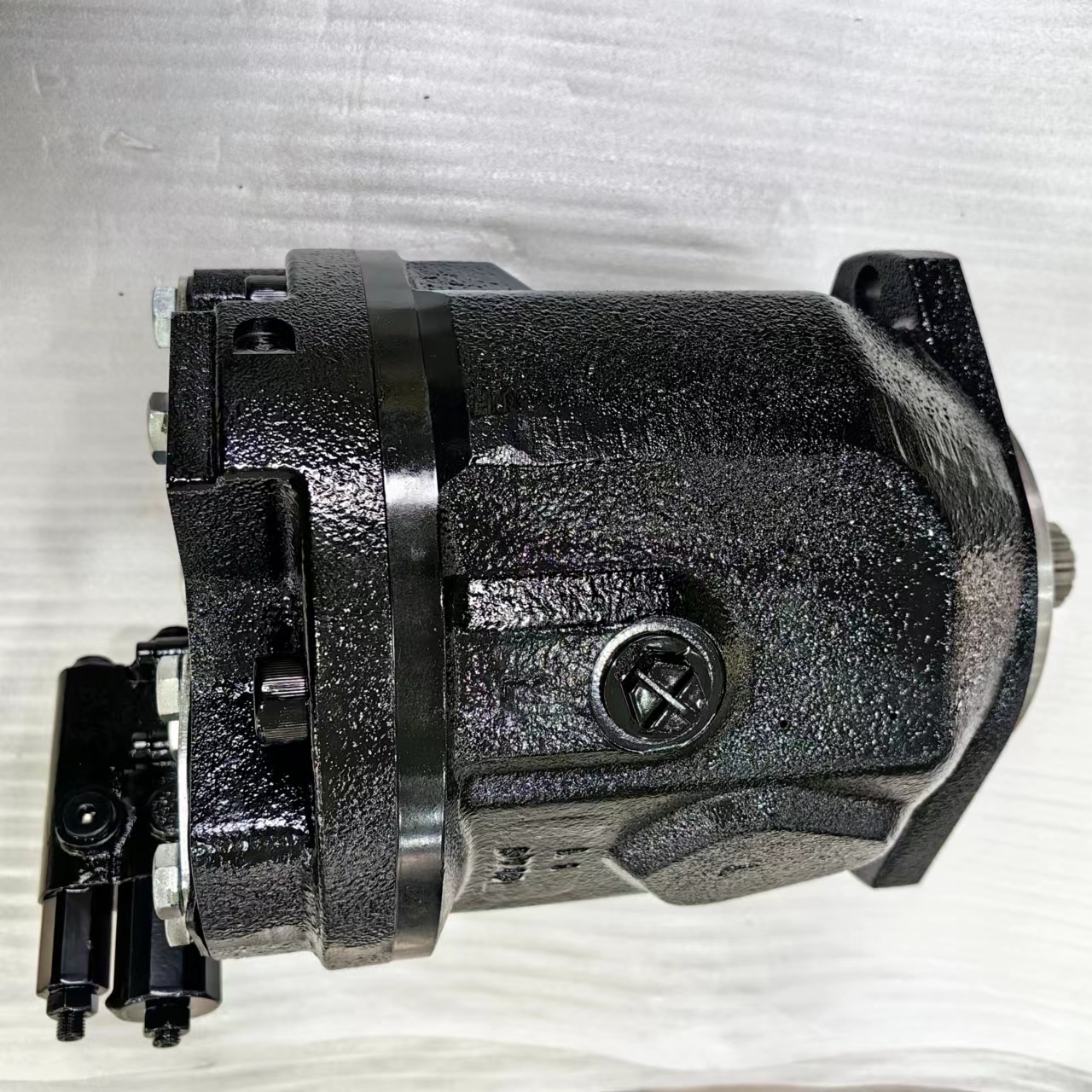 VOE11194650, 11194650 Volvo articulated truck hydraulic pump