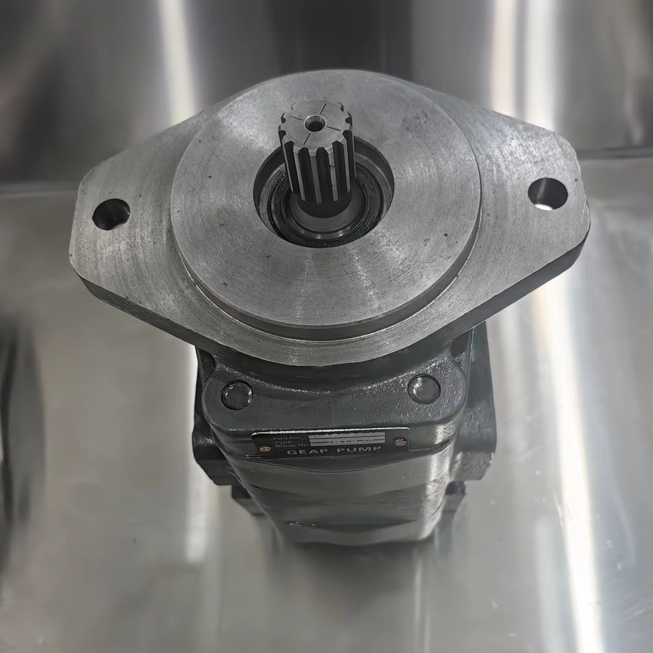 Volvo 380.480 Excavator Gear Fan Pump