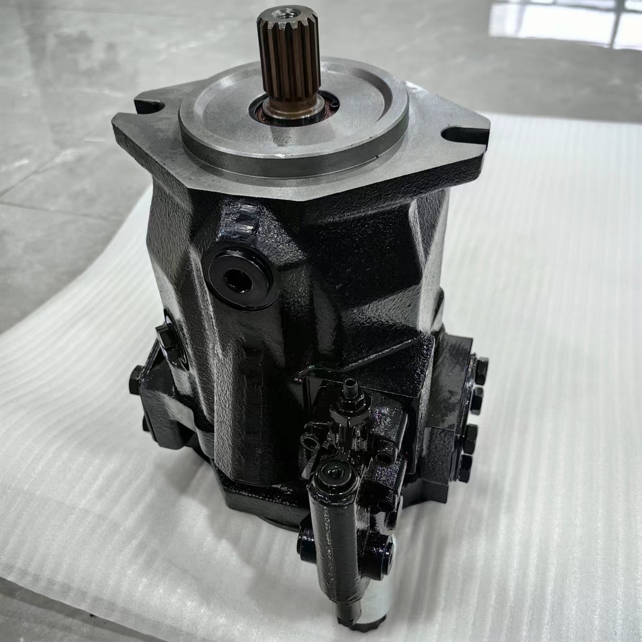 VOE15020156 15191773 Volvo articulated truck hydraulic pump
