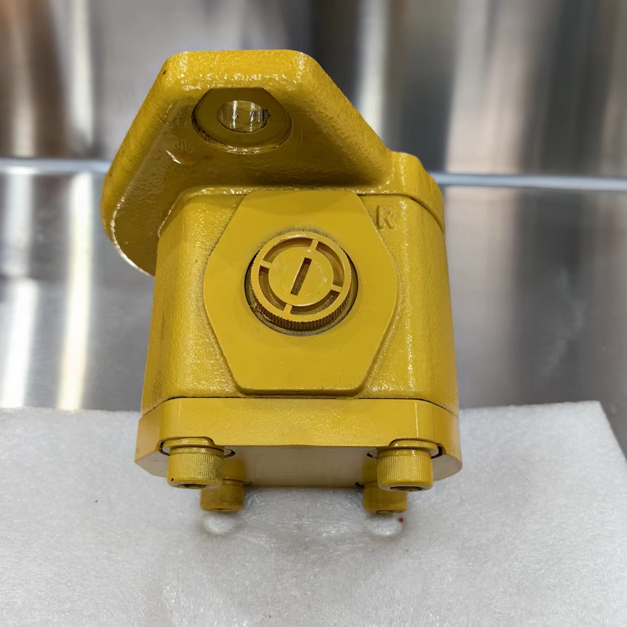 CAT 330C Excavator Hydraulic Pump Gear Pump 2835992, 194-8384
