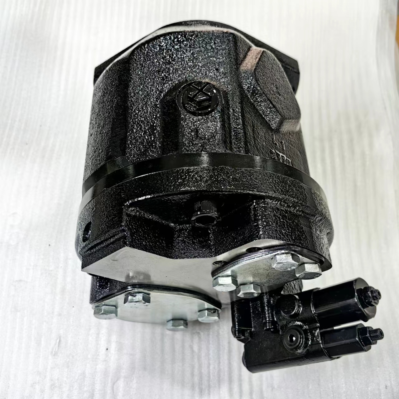 VOE11194650, 11194650 Volvo articulated truck hydraulic pump