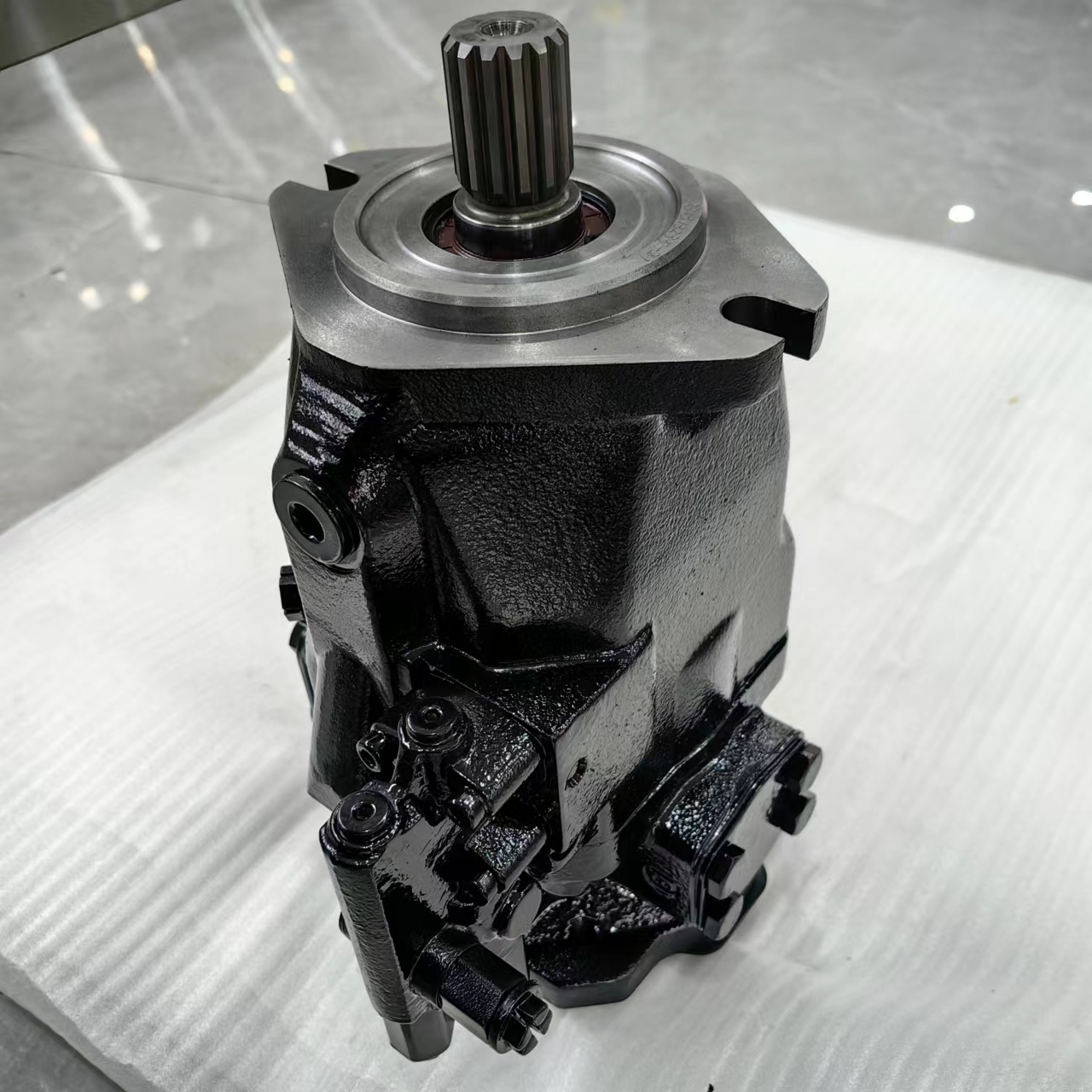 VOE11197051, 11197051 Volvo articulated truck hydraulic pump